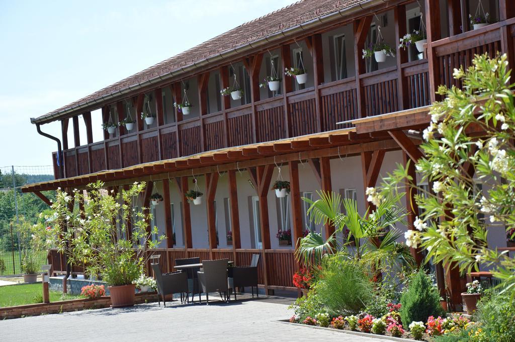 Sweet Life Wellness Apartments Egerszalók Exterior foto